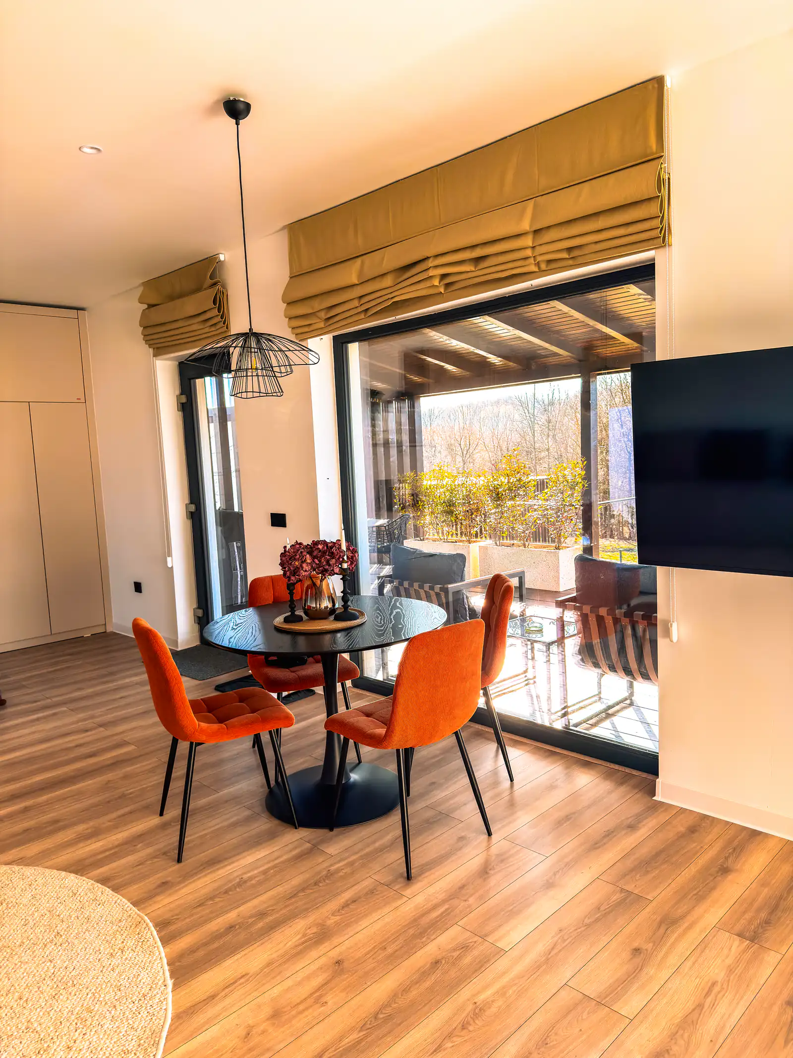 Tiny Neo – imagine 8